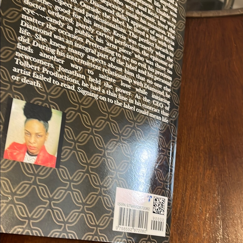 Geometric Design Book Cover - Picture 4 of 7